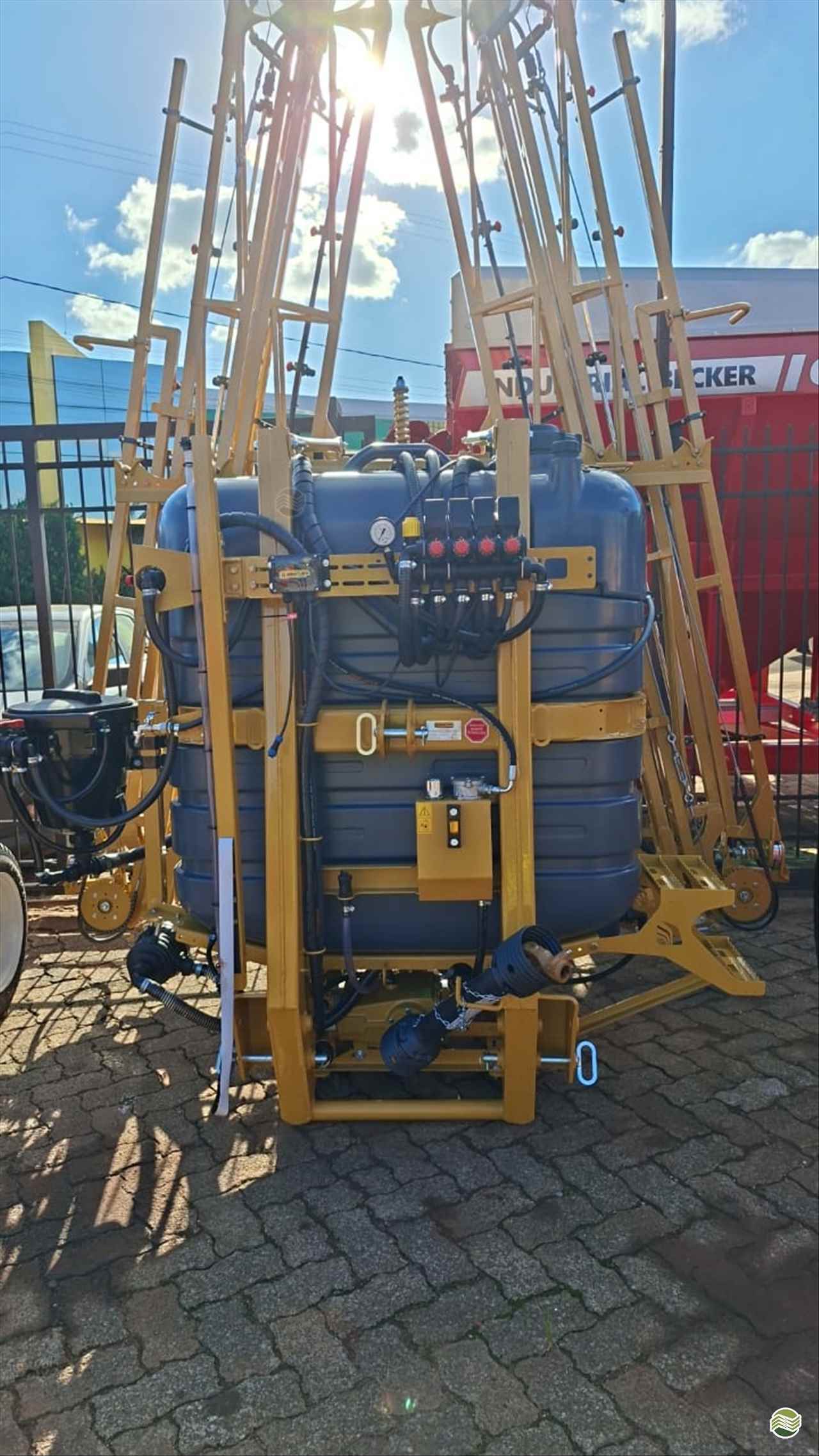 PULVERIZADOR GAURUS GA1000 Acoplado Hidráulico Impagro Soluções Agrícolas AJURICABA RIO GRANDE DO SUL RS